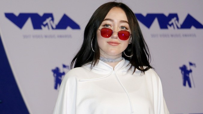 Noah Cyrus Fans the Flames of Cyrus Family Feud Rumors