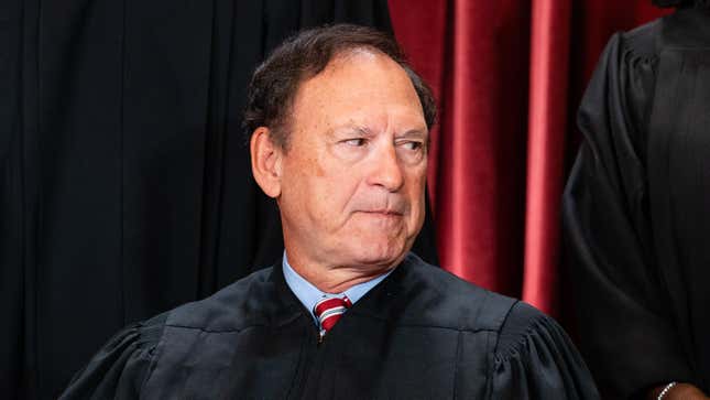 Justice Alito Reportedly Took $100K Private Jet Flight, Drank Wine That Cost $1K Per Bottle