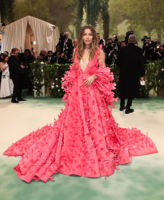 Jessica Biel in Tamara Ralph Couture