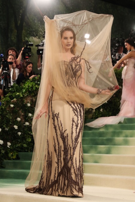 Lana Del Rey in Alexander McQueen
