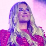 It's Independence Day...for Kesha!