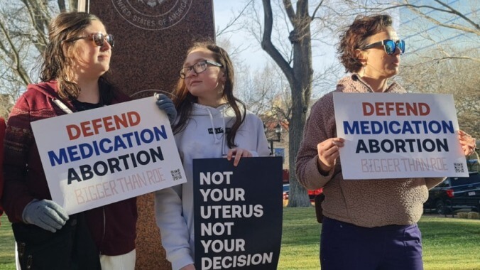 Texas Republicans Wage Total War on Abortion Pills