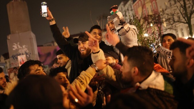 Health Workers, Humanitarian Agencies Demand Israel Let Them Enter Gaza Amid Ceasefire