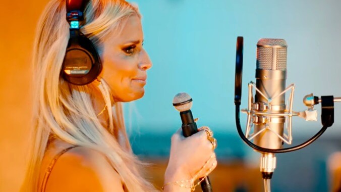 Welcome Back, Jessica Simpson