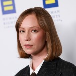 Hannah Einbinder Uses Human Rights Campaign Speech to Condemn 'Mass Murder' In Gaza