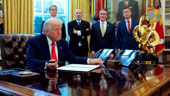 Trump & His Sycophants Insist Economic Meltdown Was All ‘The Art of the Deal’