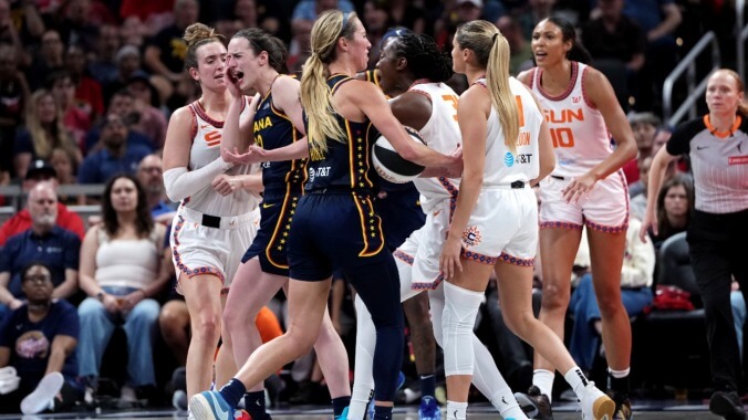 Caitlin Clark Exposes the WNBA’s Officiating Problems…Again