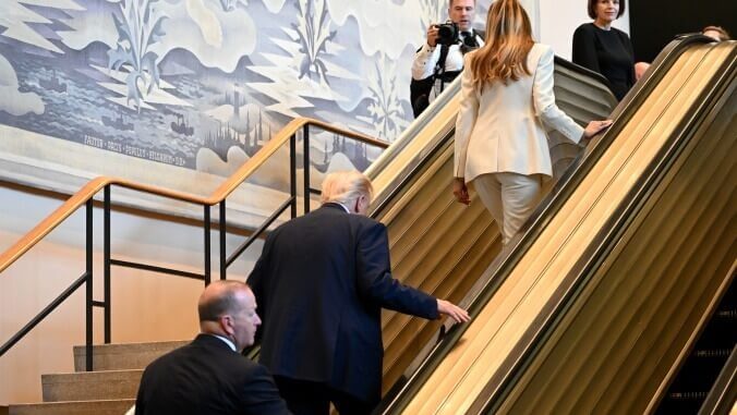 Trump Forced to Walk Up the Stairs, Alleges UN Sabotage