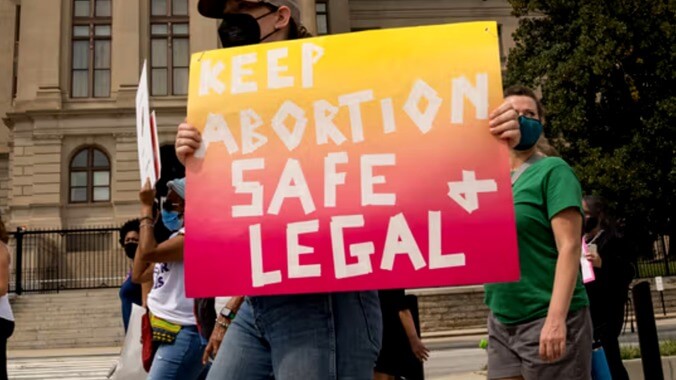 Kentucky Police Ignore State Law to Arrest Woman for Allegedly Self-Managing Abortion