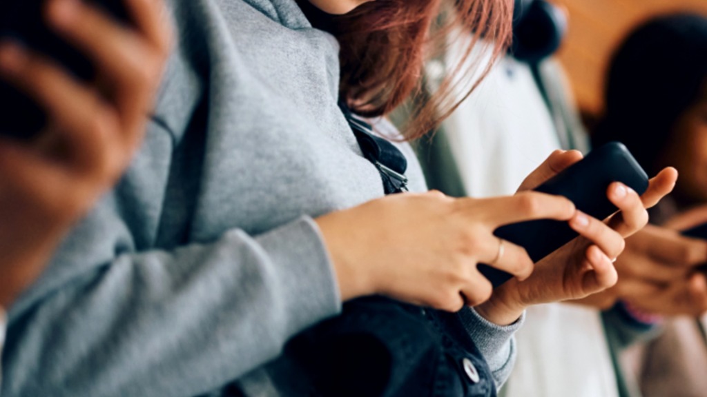 Zuck’s Chatbot Might Flirt With Minors, But It’s Banned from Talking About Abortion