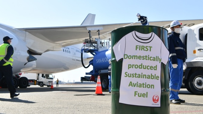 Airlines Demonstrate the Benefits and Challenges of Getting to Net Zero