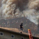 Los Angeles Area Wildfire Threatens Buildings and Spawns Evacuation Orders