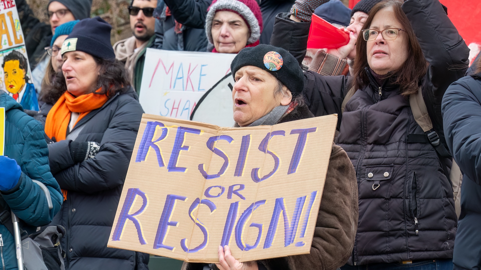 ‘If You Don’t Fight, You Can’t Win’: Federal Employees Want Chuck Schumer and the Democrats to Grow a Spine