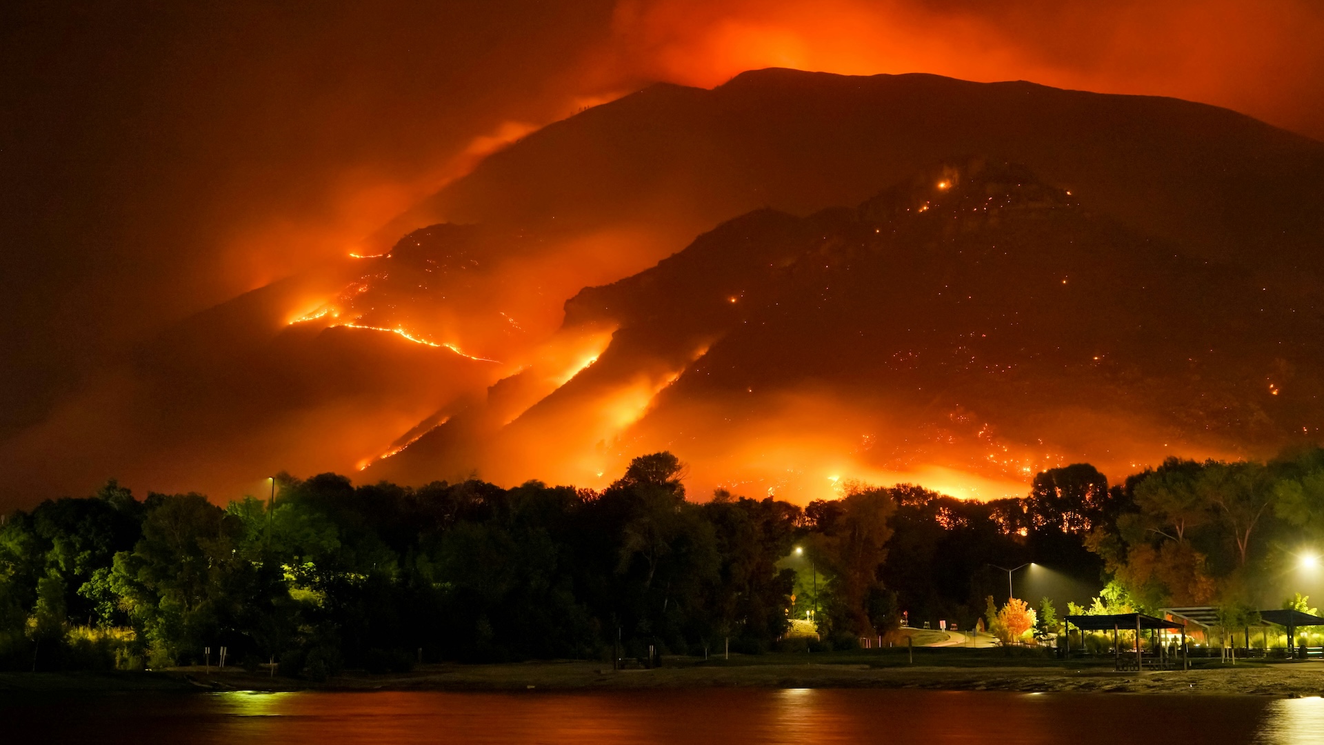Administration’s Head-In-Sand Policy Cemented With Firing of Hundreds of National Climate Assessment Authors