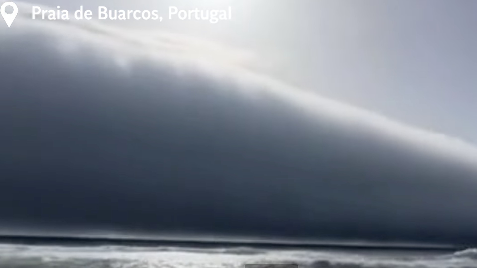 Check Out This Extremely Cool Cloud in Extremely Hot Portugal