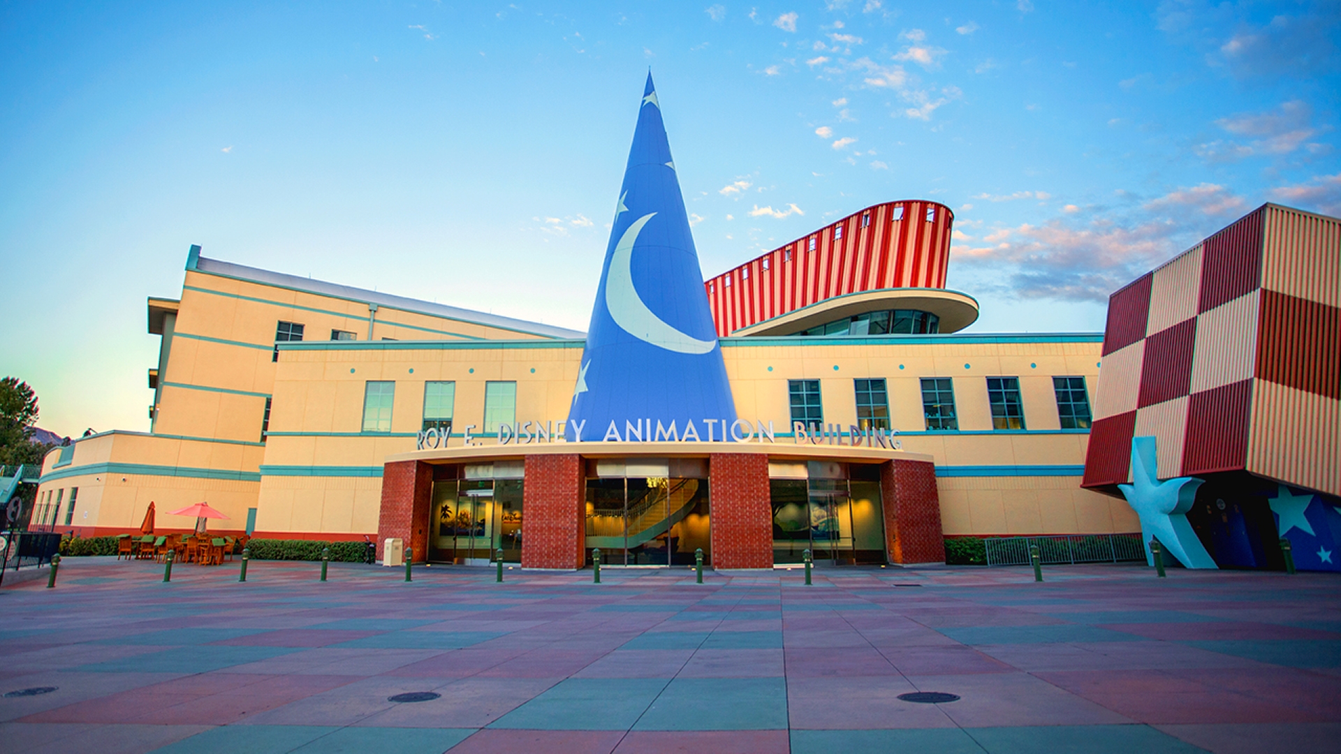 Sinclair and Nexstar Are Playing a Very Dangerous Game With Disney By Pre-Empting Jimmy Kimmel