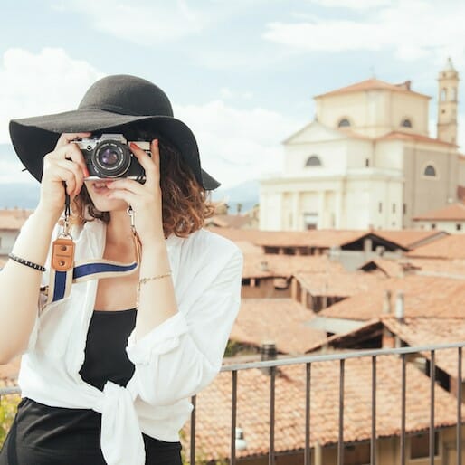 7 Reasons We Need Travel Guidebooks and Apps for Women Now