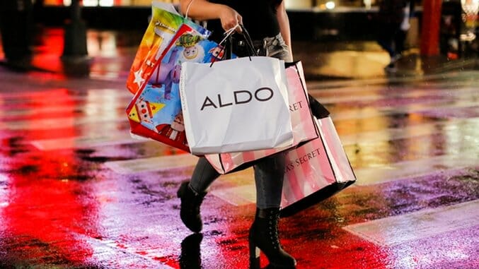 How Holiday Shopping Has a Dramatic Impact on the Economy