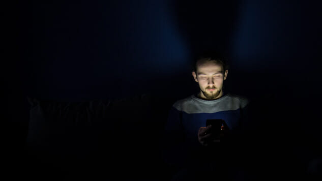 Are Your Social Media Habits Causing You to Lose Sleep?