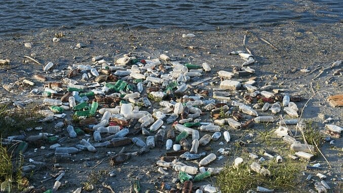 Could Drifting Trash Collectors be the Solution to Our Oceanic Plastic Problem?