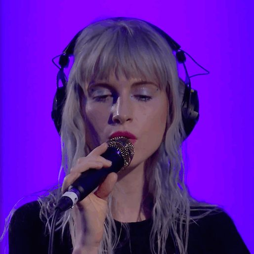 Watch Paramore's Silky-Smooth Cover of Drake's 