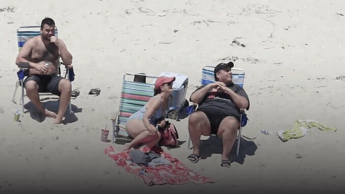 The Funniest Tweets about Chris Christie’s Beach Day