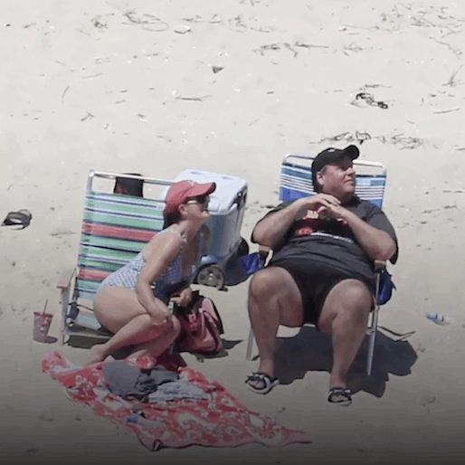 The Funniest Tweets about Chris Christie's Beach Day