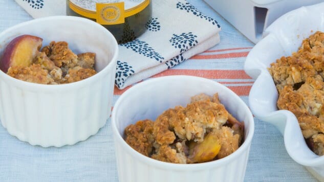 Booze in the Kitchen: How to Make Chardonnay Peach Crumble
