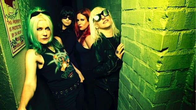 Daily Dose: L7, “I Came Back To Bitch”