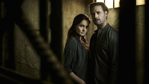 How Colony‘s Josh Holloway and Sarah Wayne Callies Handle Sci-Fi’s Most Compelling Marriage