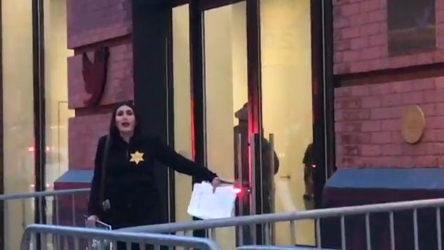 The Funniest Tweets About Laura Loomer Handcuffing Herself to Twitter’s Door