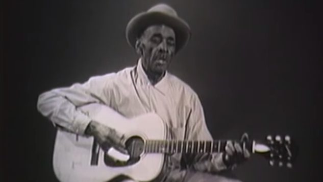Listen to Mance Lipscomb Sing the Blues on This Day in 1964