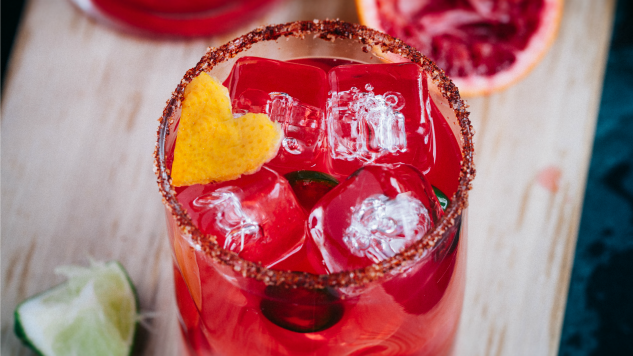 5 Romantic Cocktails to Enjoy This Valentine’s Day