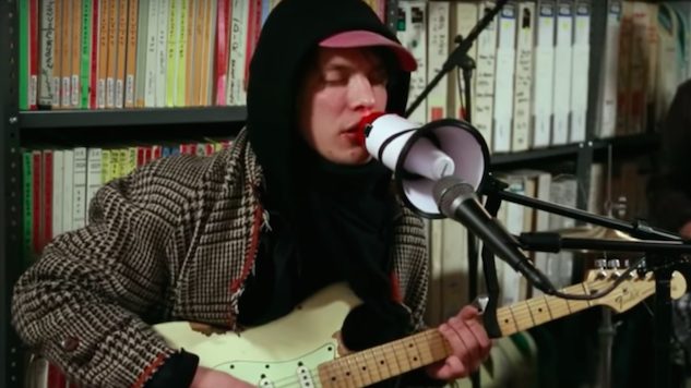 Watch Yak Perform Songs From Pursuit of Momentary Happiness in the Paste Studio