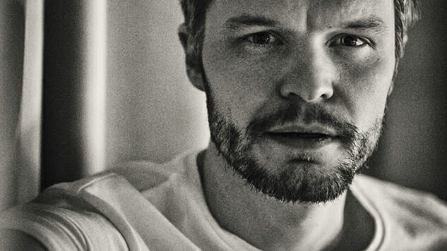 The Tallest Man on Earth Releases Ruminative New Track “I’m a Stranger Now”