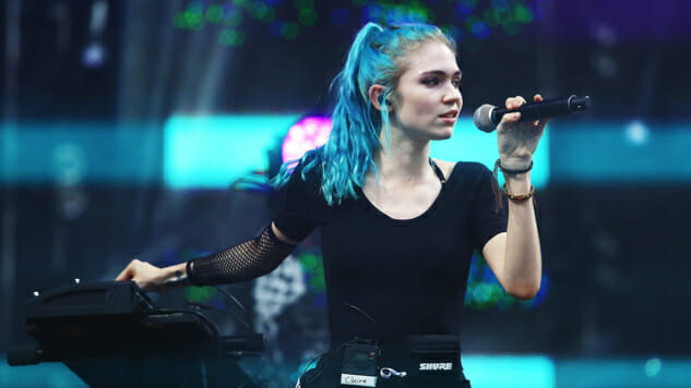 Grimes Is Wrapping Up Her New Album and Wants to “Drop All at Once”