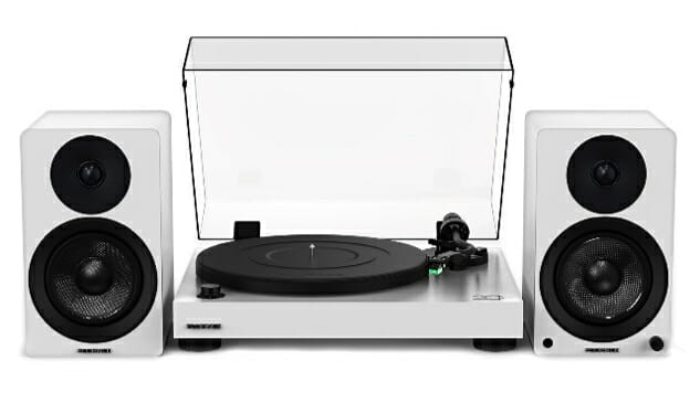 Giveaway: Win a Fluance Turntable and Bookshelf Speakers Bundle!