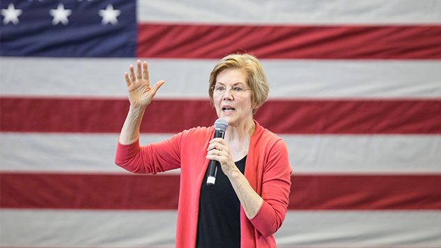 “Trump and His Supporters Are Getting Really Nervous”: Watch Elizabeth Warren Shrug off a Pro-Trump Heckler