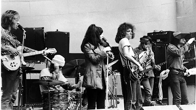 Listen to Jefferson Airplane Play “Somebody to Love” in 1970, Then Jefferson Starship Play It a Decade Later
