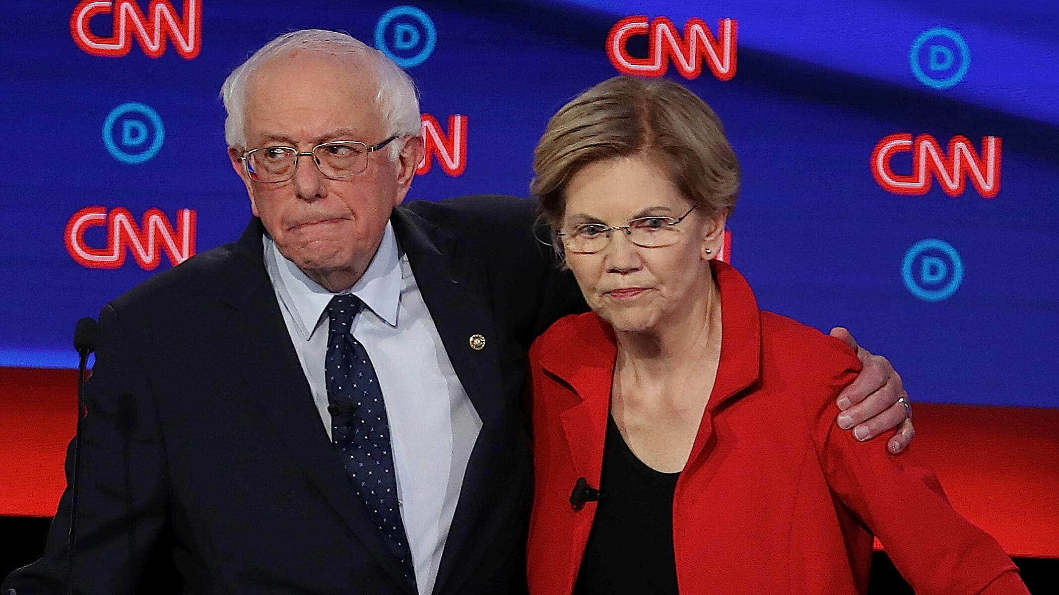 Bernie Sanders and Elizabeth Warren Are Dominating the Donor Game