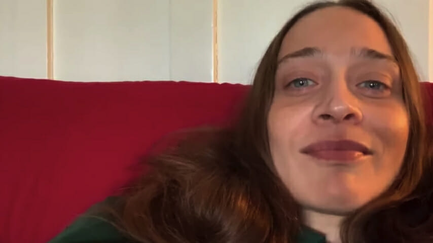 Fiona Apple Signs “My Record Is Done” on Tumblr