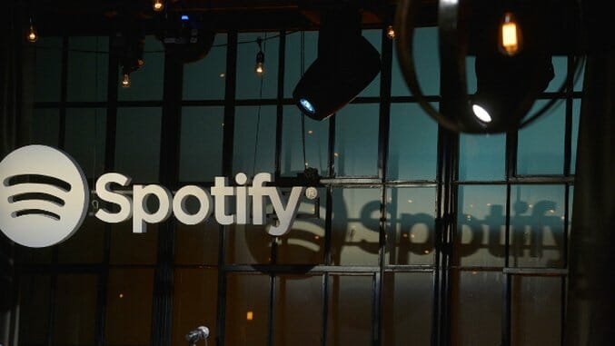 Spotify and Universal Music Partner to “Window” Albums for Paid Users
