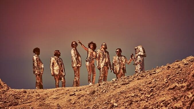 Arcade Fire Announce New 12″ Vinyl Everything Now Singles With Exclusive B-sides