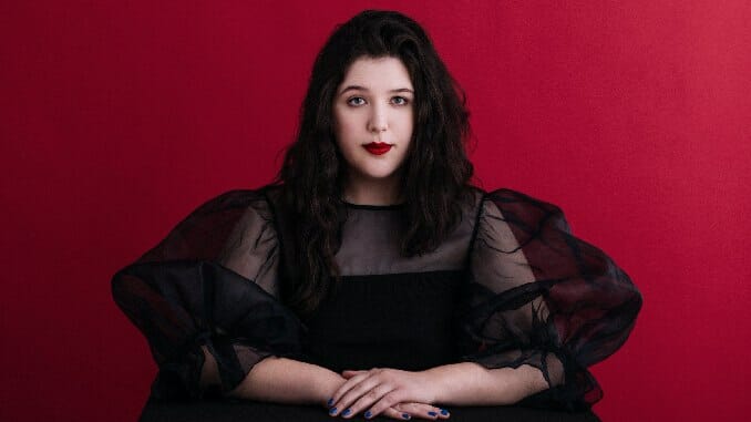 Lucy Dacus Releases Single “Kissing Lessons” as She Begins New U.S. Tour