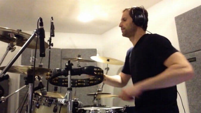 Watch Chelsea Goalkeeper Petr Cech Cover “Walk” by the Foo Fighters, on Drums