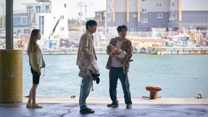 Hirokazu Kore-Eda’s Baby-Selling Drama Broker Refuses to Judge Its Characters