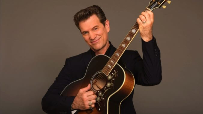 Chris Isaak Has Cheer to Spare on His Second Holiday Album, Everybody Knows It’s Christmas