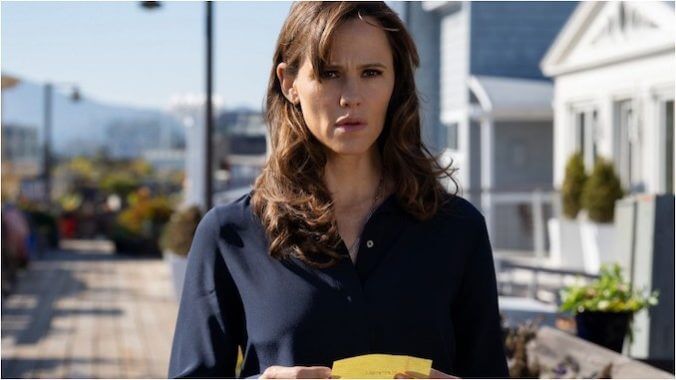 Jennifer Garner Is the Best Part of Mediocre Apple TV+ Thriller The Last Thing He Told Me