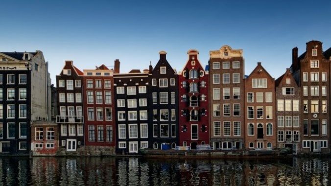 Amsterdam: Cozy Canals and The Garden of Europe