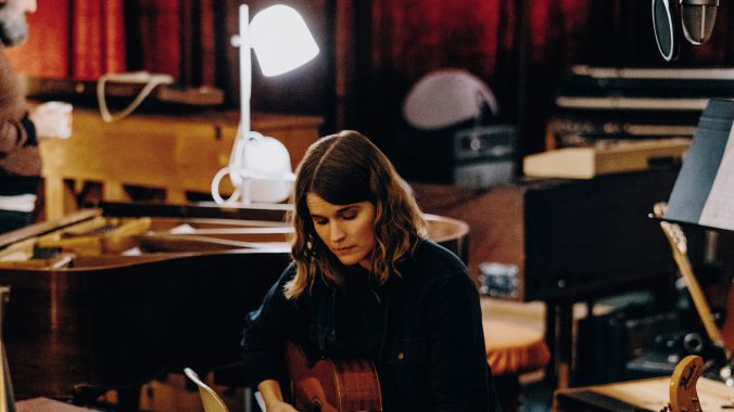 EXCLUSIVE: Jenny Owen Youngs Announces Avalanche With Live Title Track Performance